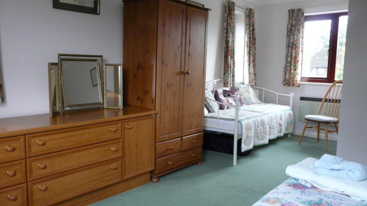 Bramley Cottage Holidays Chichester Esterno foto